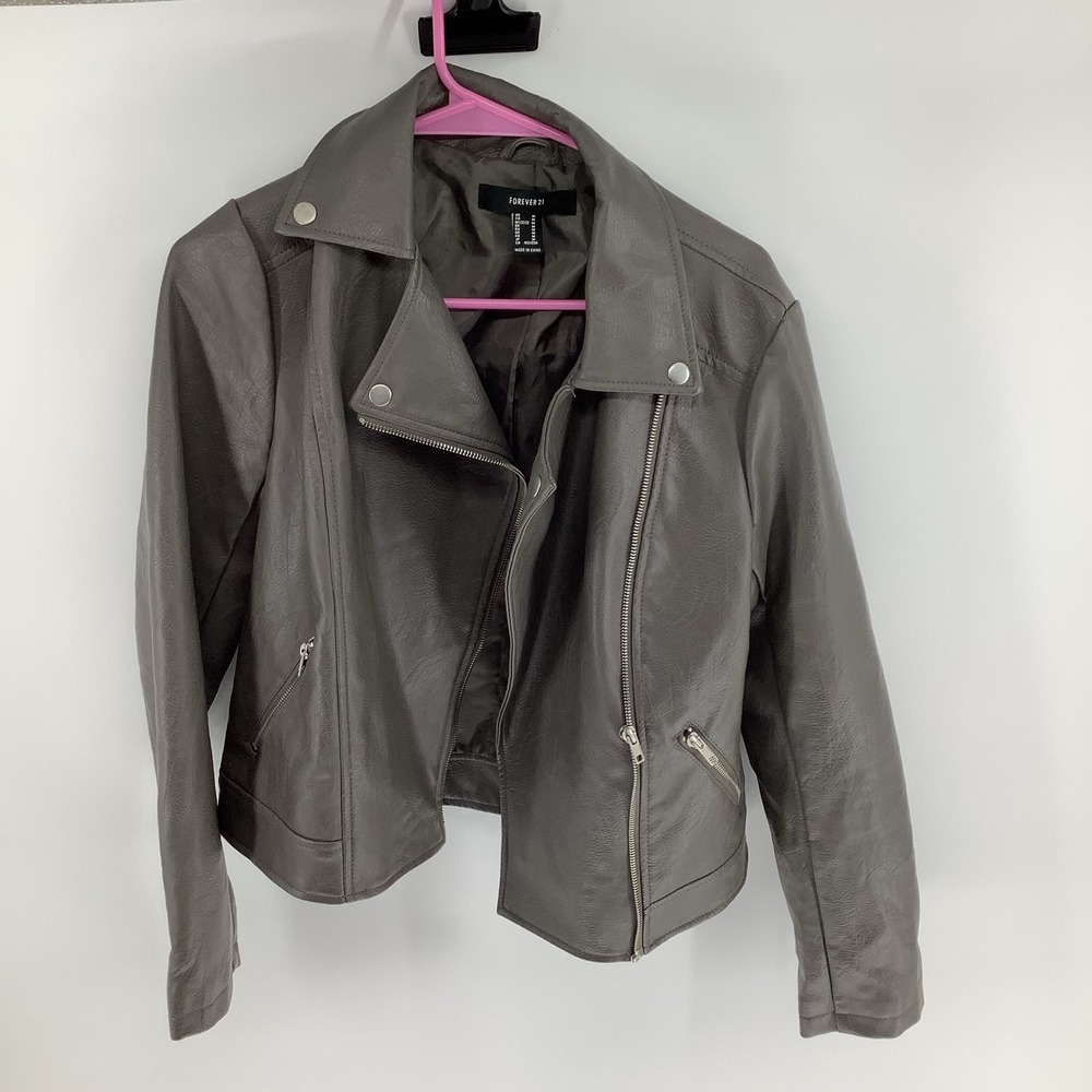 Forever 21 Women‎ Gray Faux Leather Moto Jacket Size M Motorcycle Biker